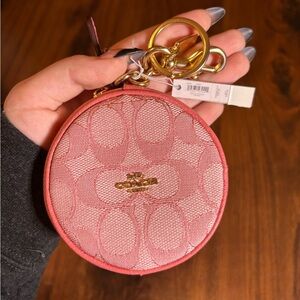 Coach Outlet Women's Circular Coin Pouch in Signature Jacquard - Pink